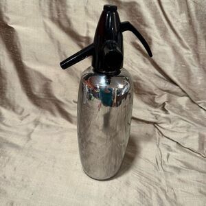 Vintage Liss Silver Soda Siphon mint condition